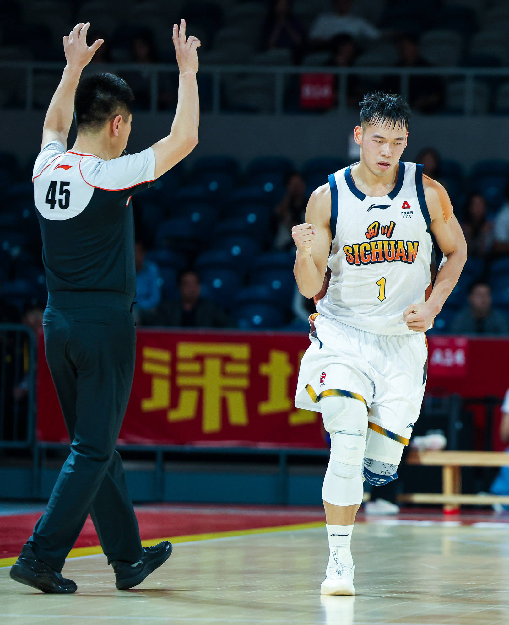 爱游戏app-成都蓉城围绕NBA季后赛再遭质疑窗口期广厦男篮备战NBA常规赛,今晚深圳男篮远射贴柱都惊呆了的简单介绍-爱游戏app